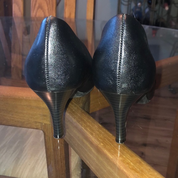 Heels - Picture 3 of 5